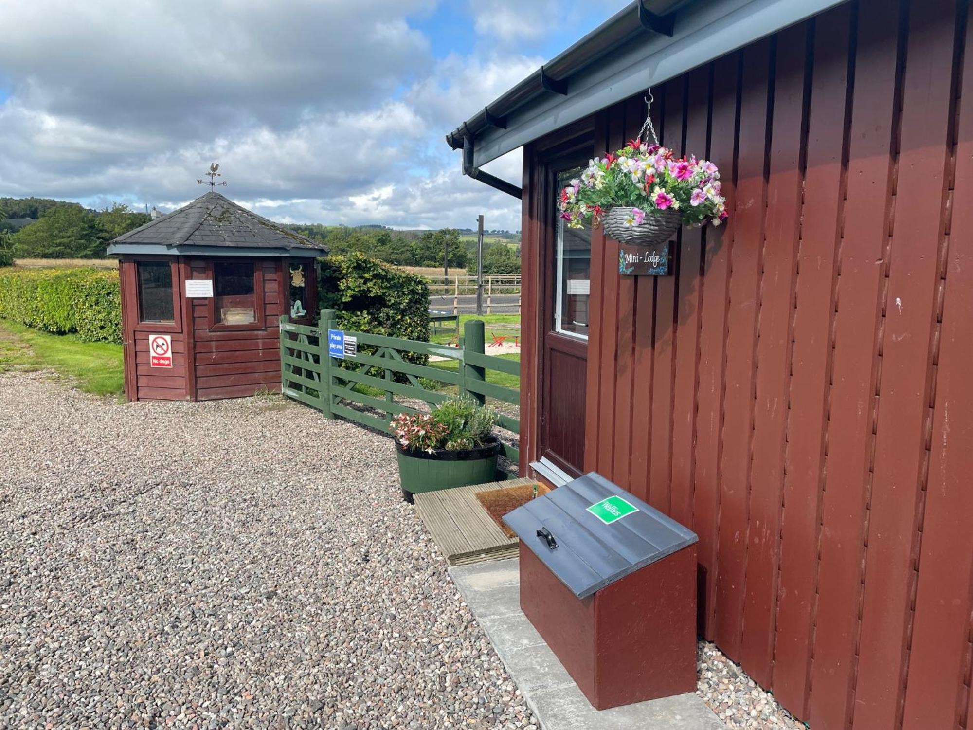Wellsfield Farm Holiday Lodges Stirling Zewnętrze zdjęcie
